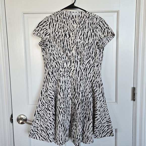 Zara Sz S Mini Dress ZW‎ collection short sleeve swing skirt Blk/white Zebra - Picture 1 of 6